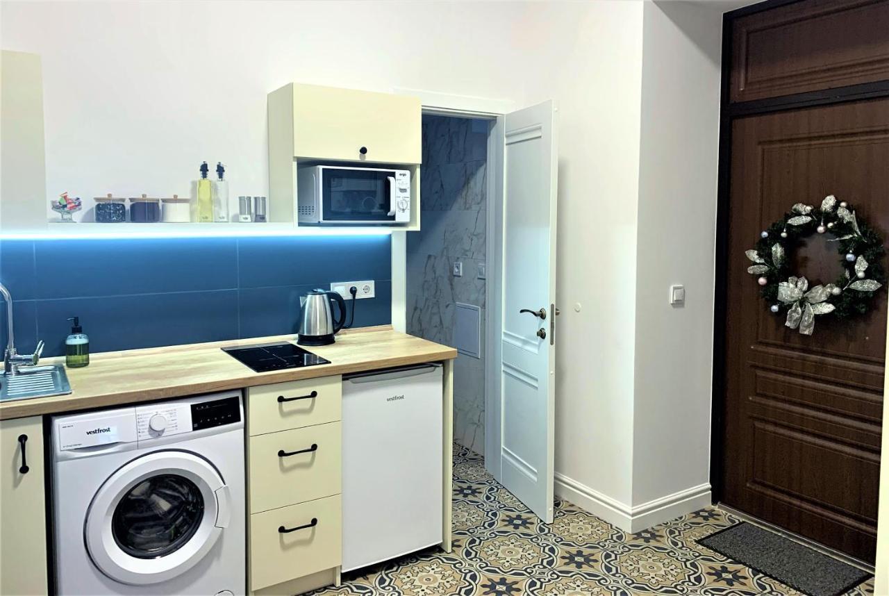 Iris Apartment On Popovich Lviv Exterior foto
